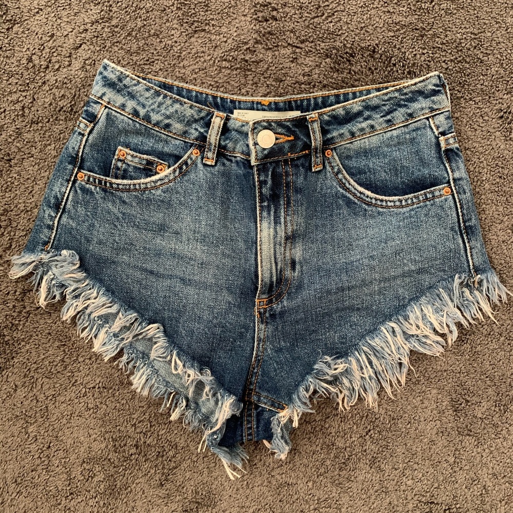 Topshop Kiri Fray Hem shorts